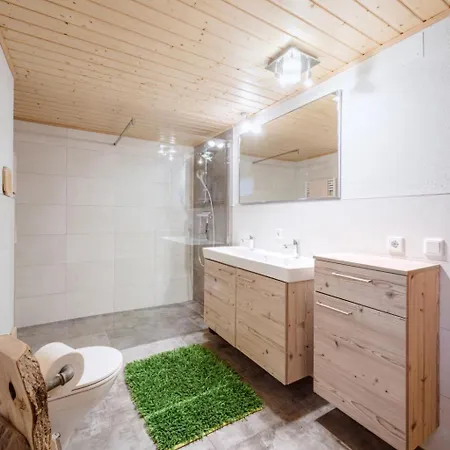 Dağ evi Simons Blockhuette By Interhome Grobming